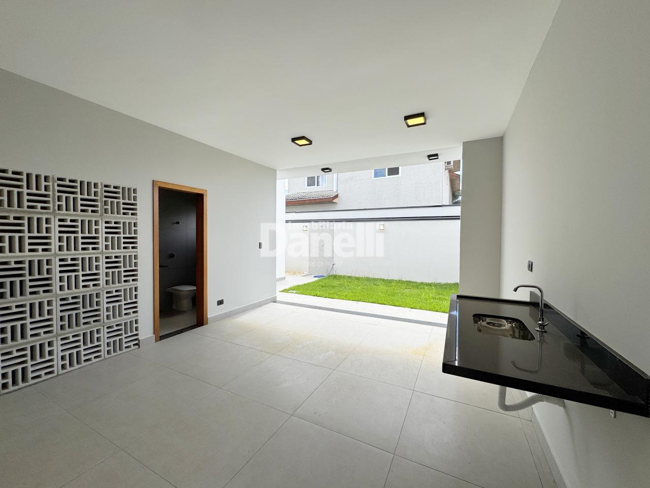 Casa em Condomínio à venda no Areao: 