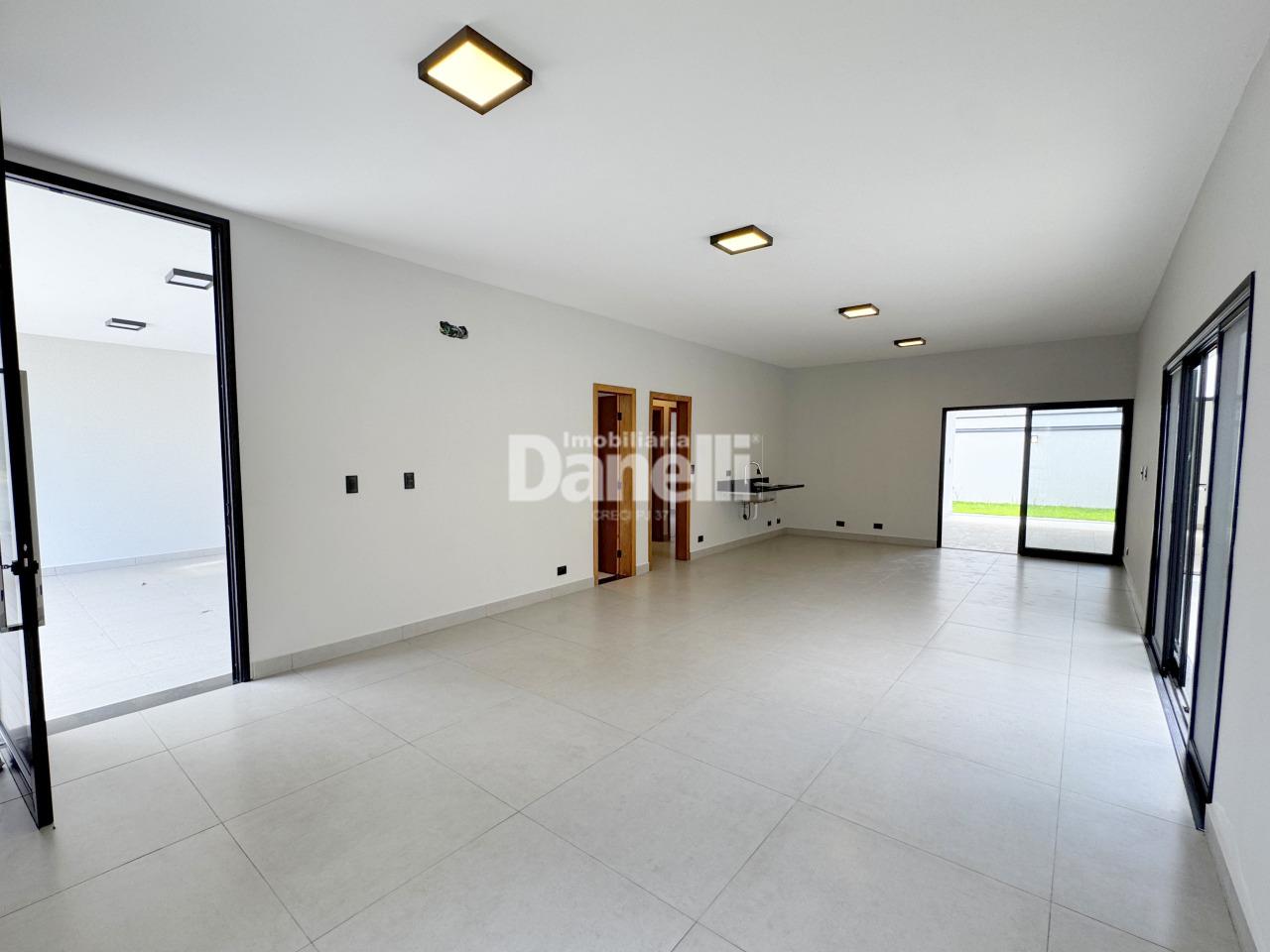 Casa em Condomínio à venda no Areao: 