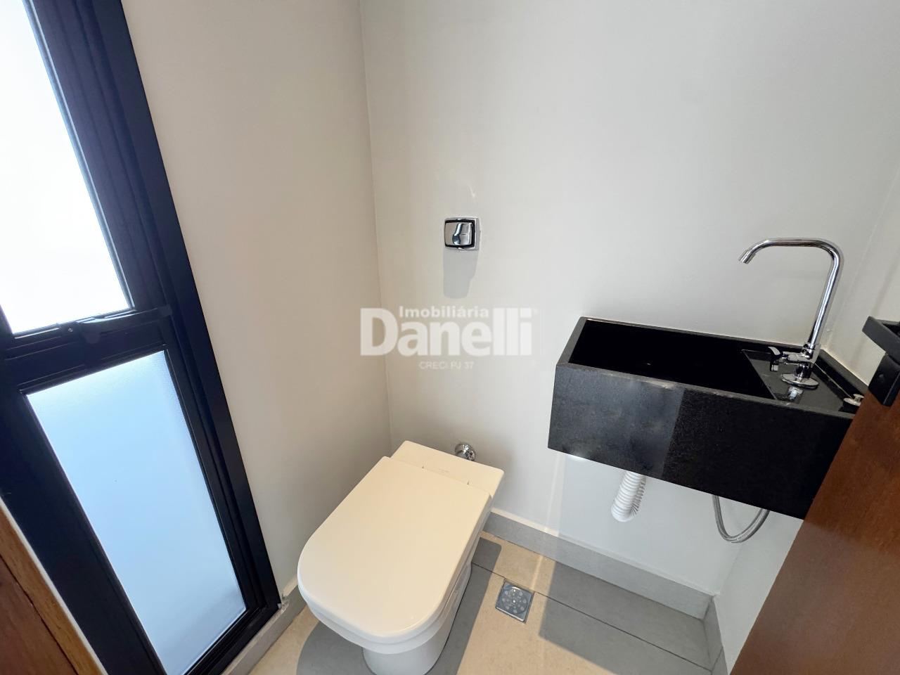 Casa em Condomínio à venda no Areao: 