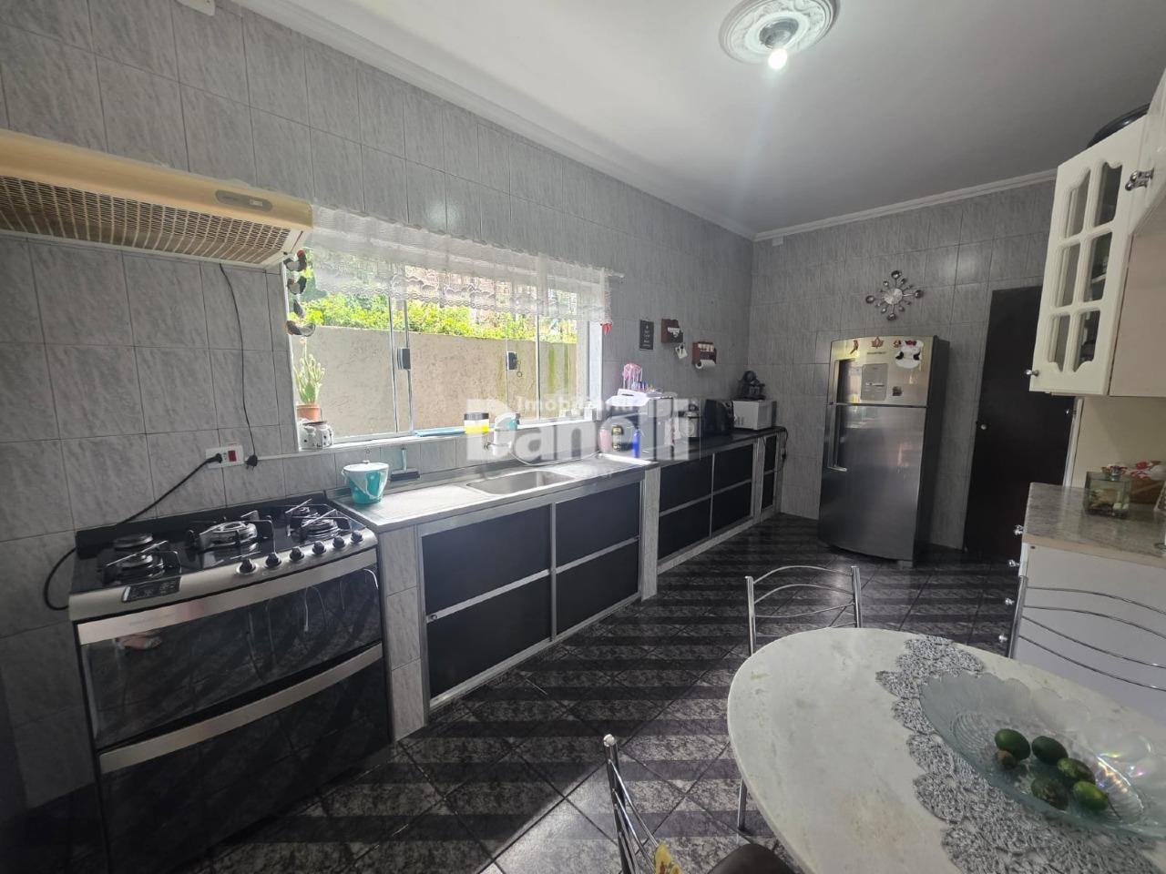 Sobrado à venda no Vila São José: 