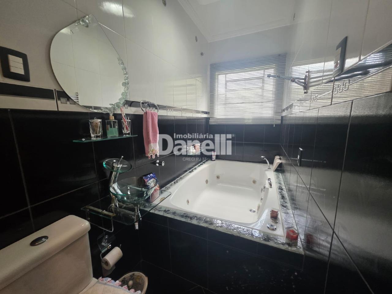 Sobrado à venda no Vila São José: 