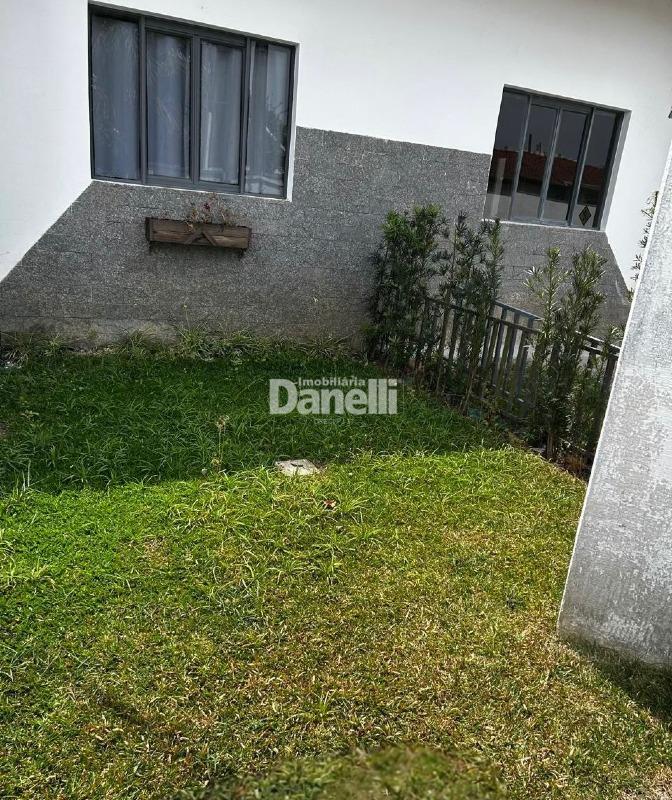 Casa em Condomínio à venda no Parque Santo Antônio: 