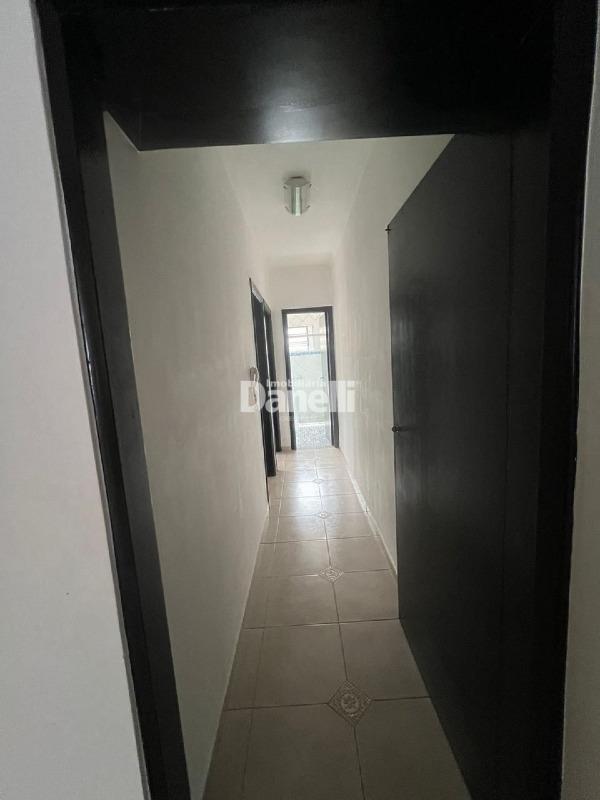 Casa em Condomínio à venda no Parque Santo Antônio: 