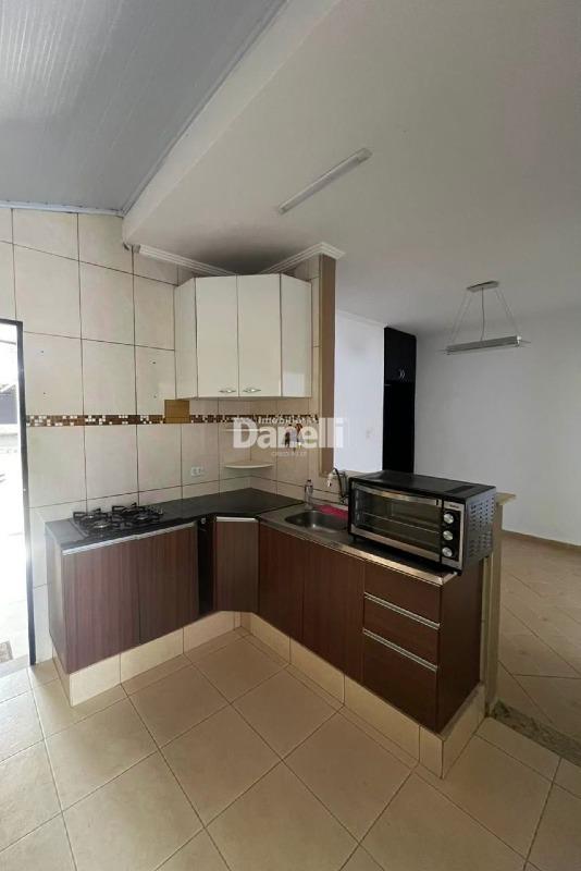 Casa em Condomínio à venda no Parque Santo Antônio: 