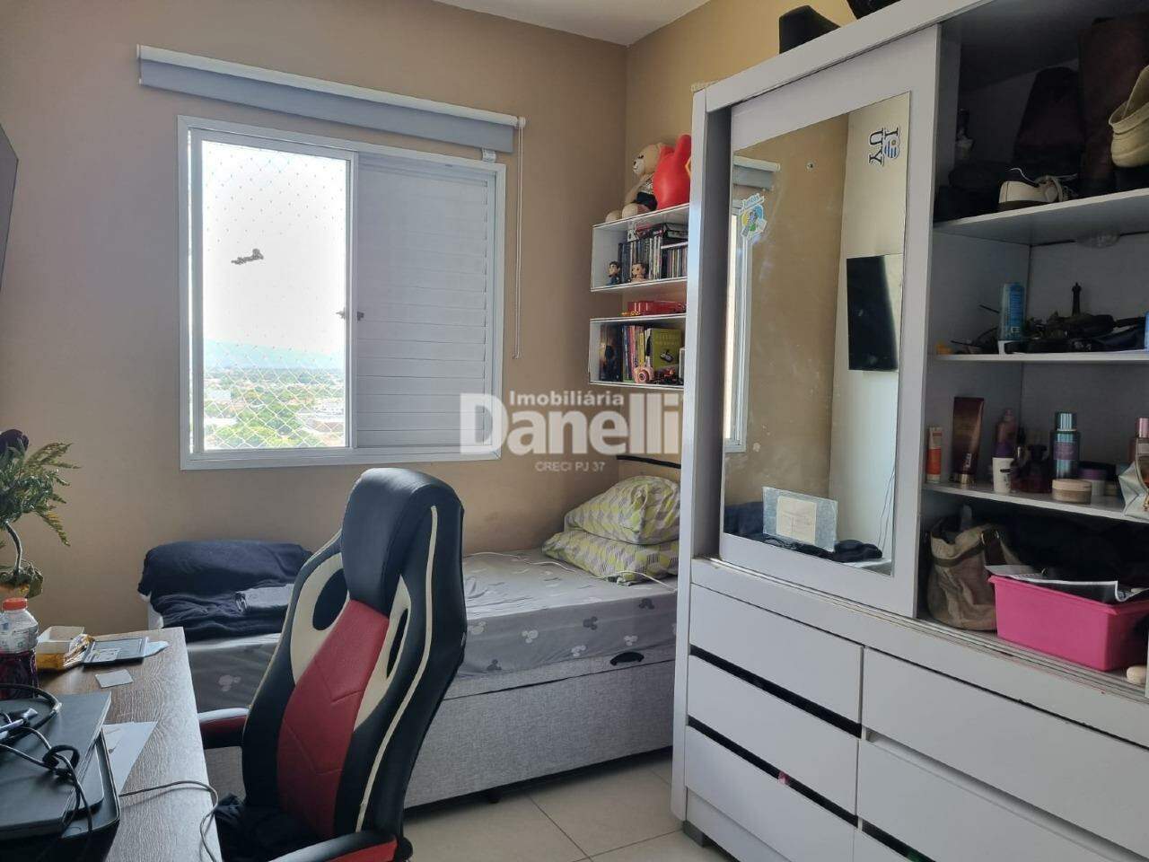 Apartamento à venda no Areao: 