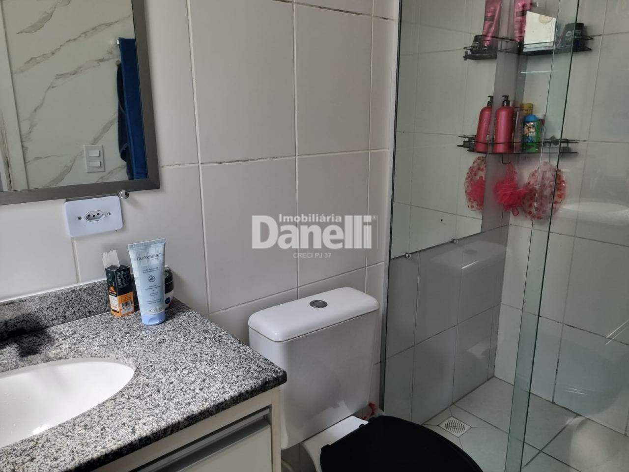 Apartamento à venda no Areao: 