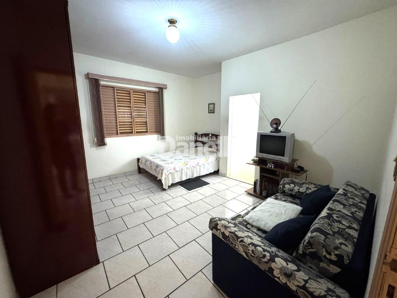 Casa à venda no Centro: 