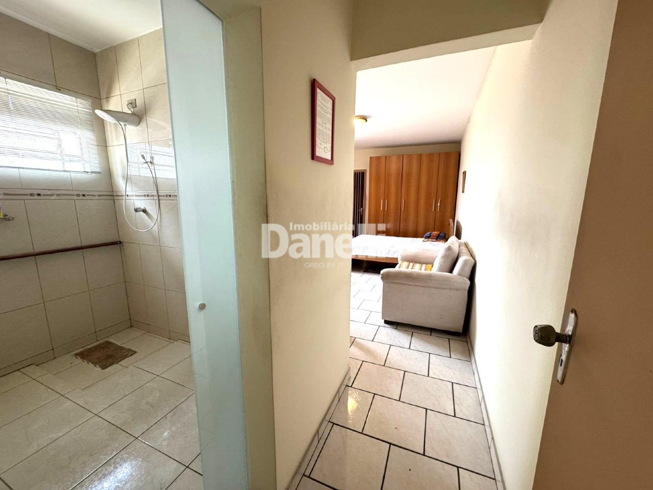 Casa à venda no Centro: 