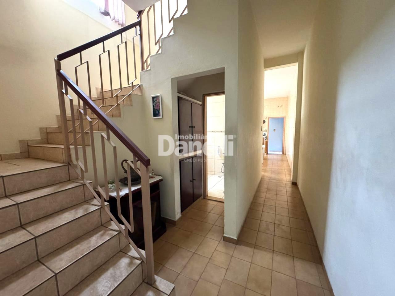 Casa à venda no Centro: 