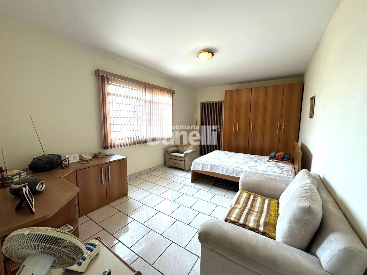 Casa à venda no Centro: 