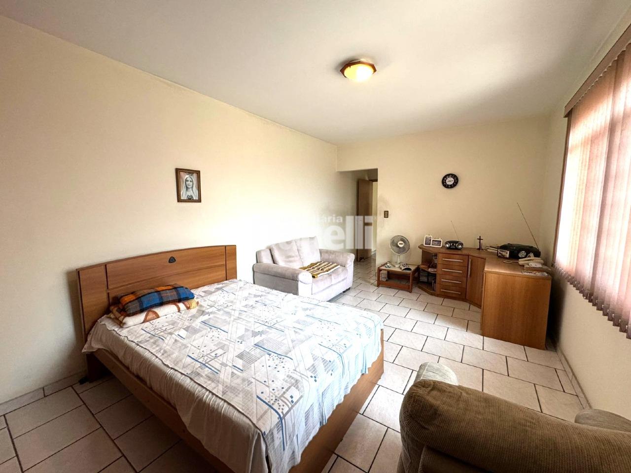 Casa à venda no Centro: 