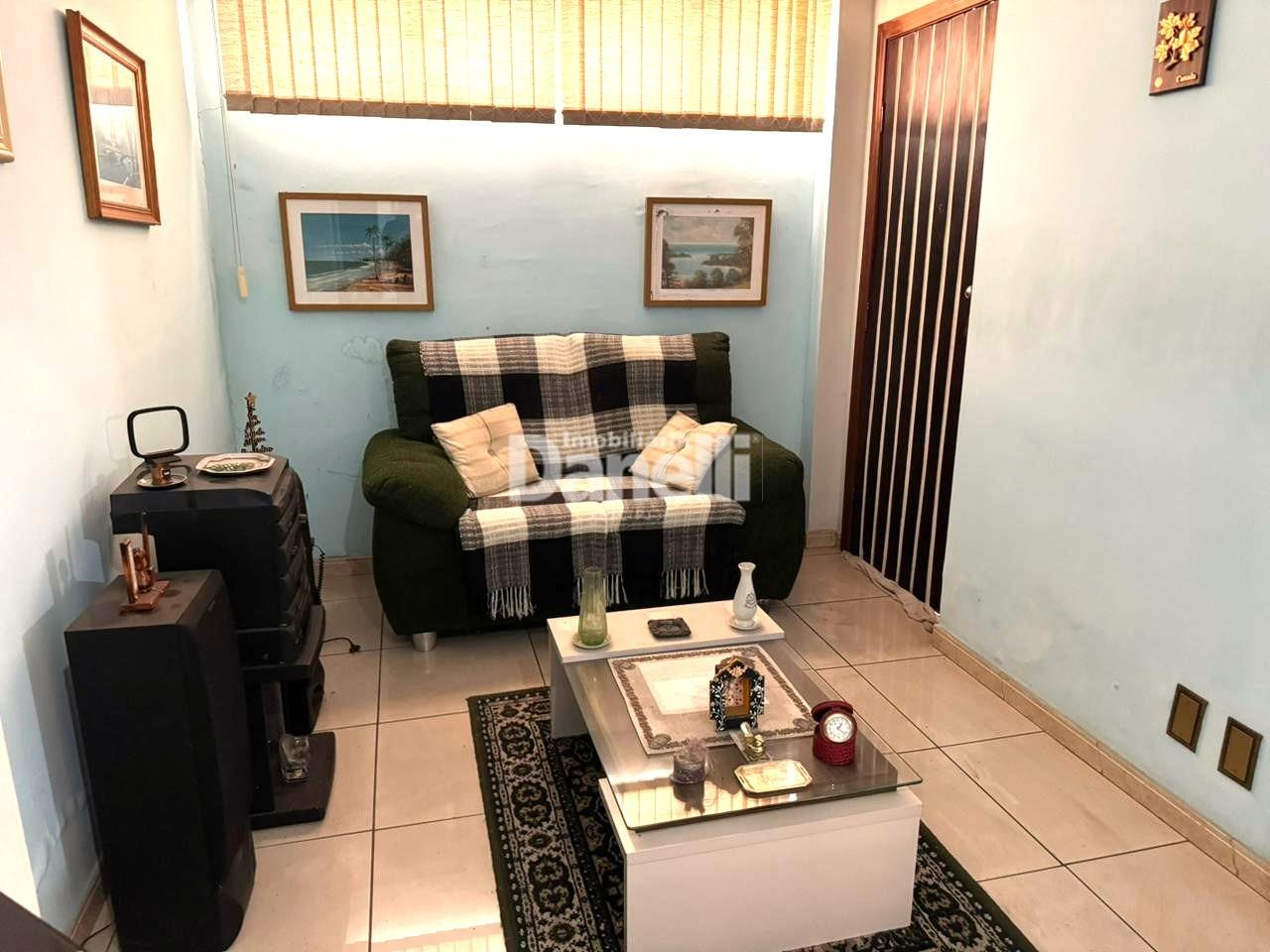 Casa à venda no Centro: 