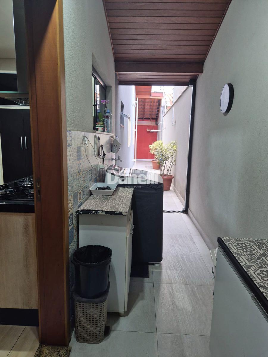 Casa à venda no Loteamento Residencial e Comercial Bosque Flamboyant: 