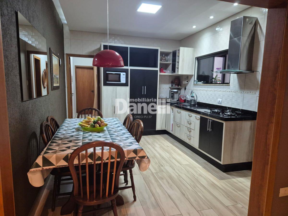 Casa à venda no Loteamento Residencial e Comercial Bosque Flamboyant: 