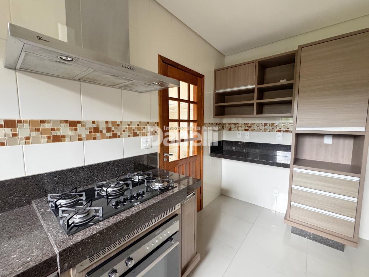 Casa em Condomínio para aluguel no Loteamento Residencial Campos do Conde II: 