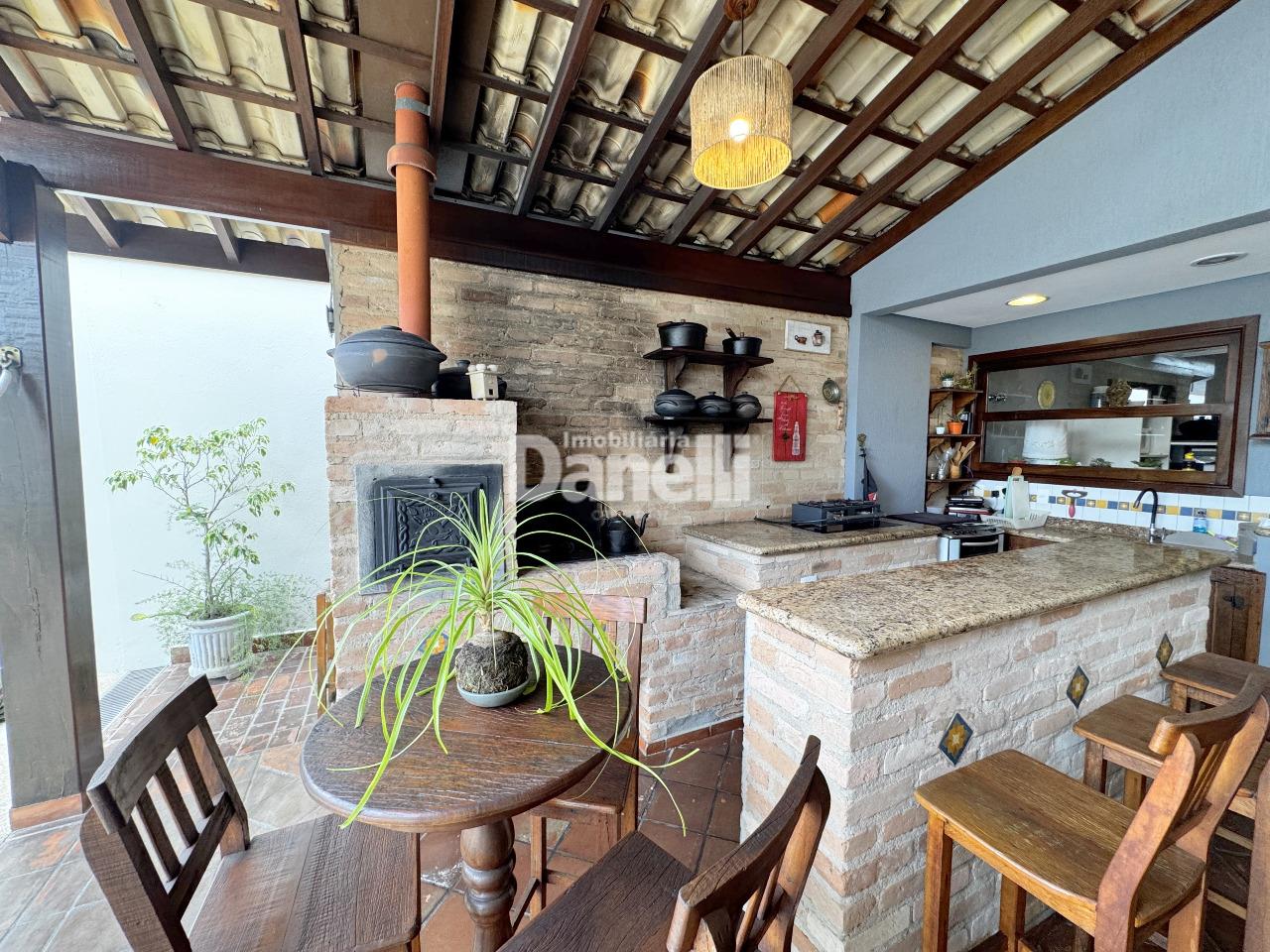 Casa em Condomínio à venda no Condomínio Village Taubaté: 