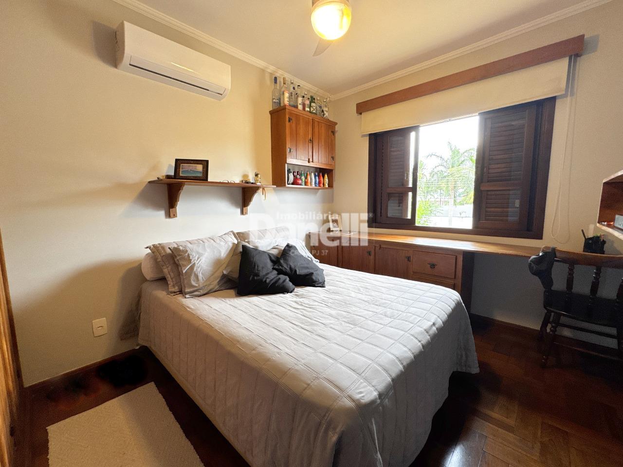 Casa em Condomínio à venda no Condomínio Village Taubaté: 