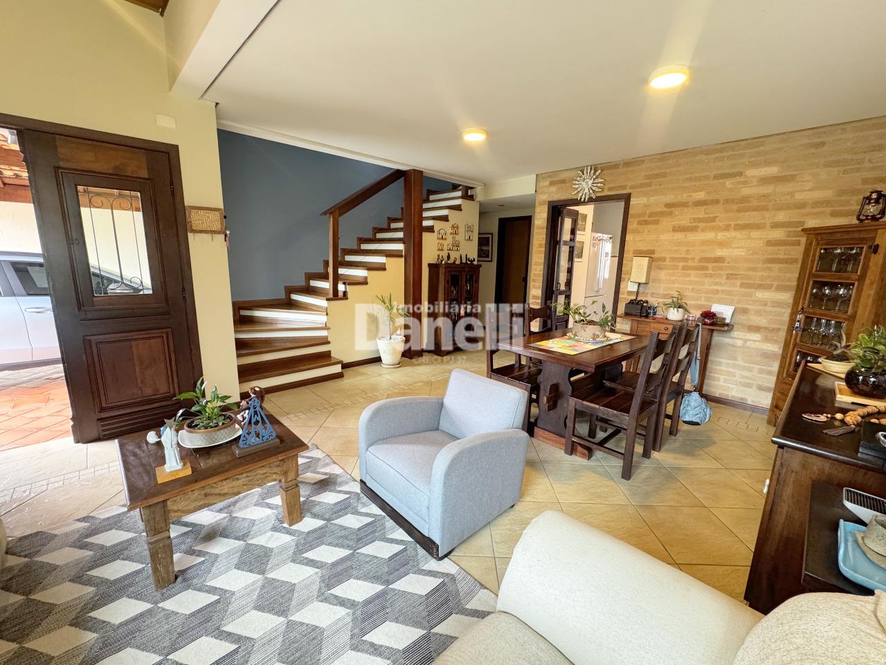 Casa em Condomínio à venda no Condomínio Village Taubaté: 