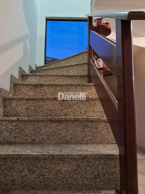 Sobrado à venda no Jardim Sandra Maria: 