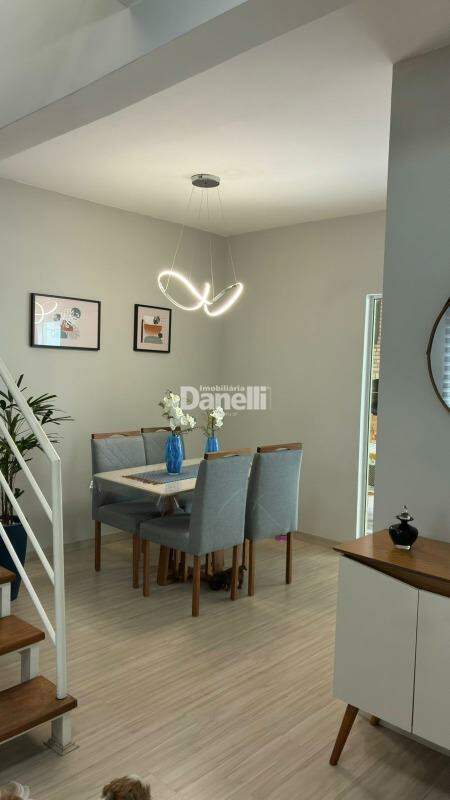 Casa em Condomínio à venda no Condomínio Veredas: 