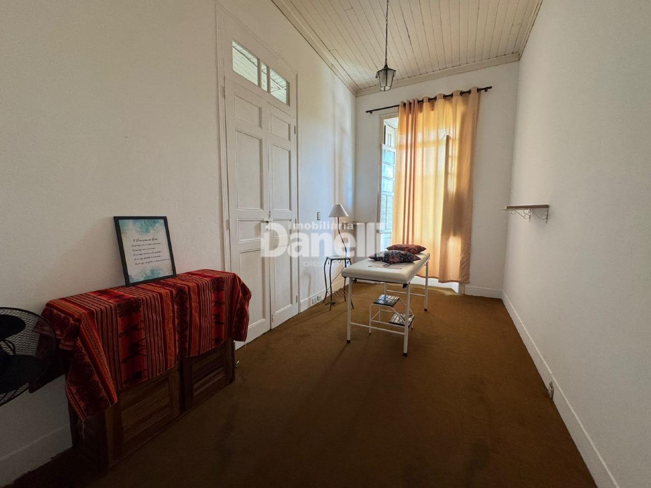 Sobrado à venda no Centro: 