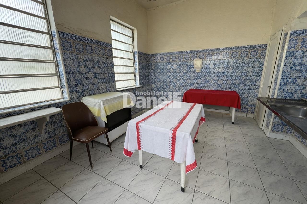 Sobrado à venda no Centro: 