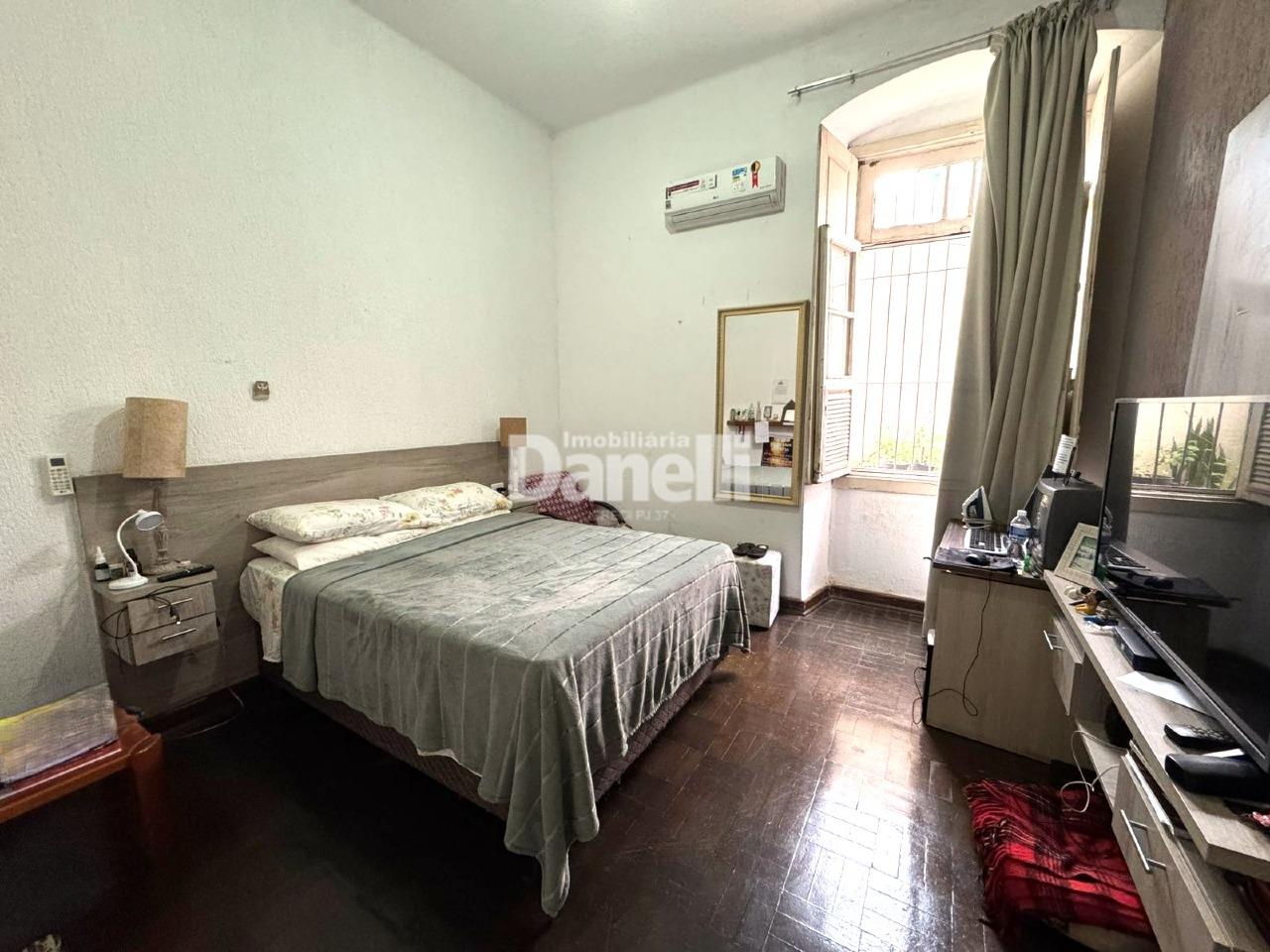 Sobrado à venda no Centro: 