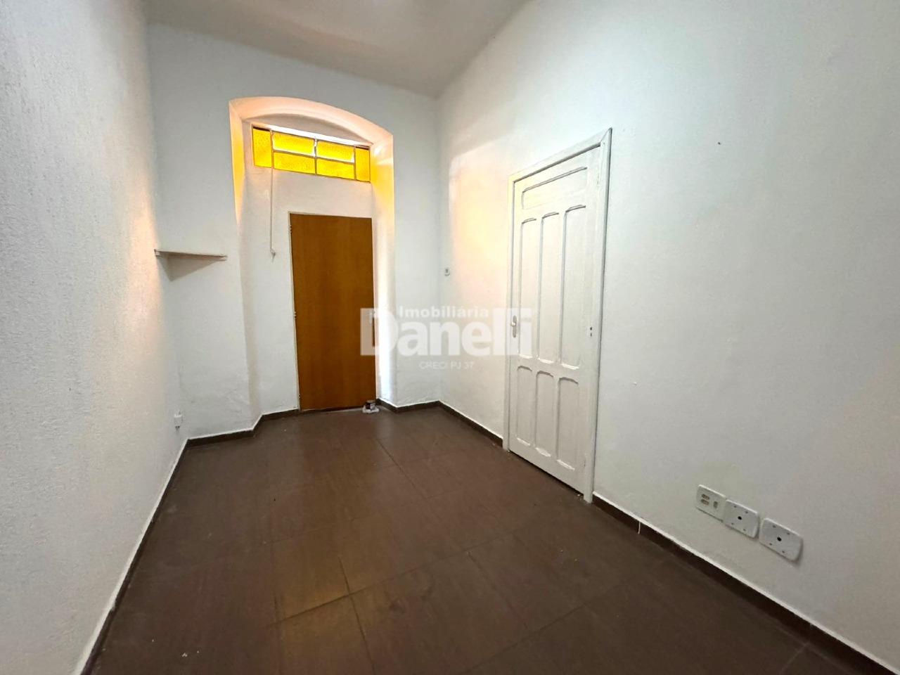 Sobrado à venda no Centro: 