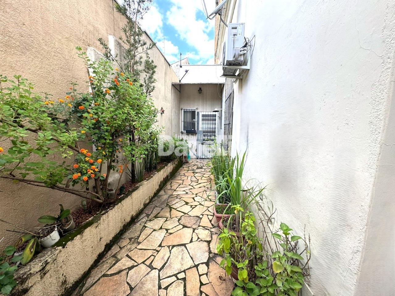 Sobrado à venda no Centro: 