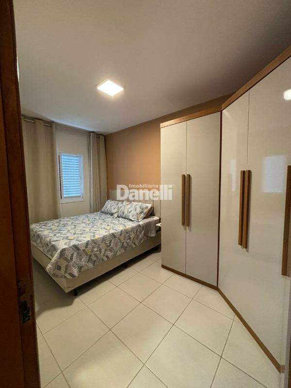 Apartamento à venda no Granjas Santa Terezinha: 