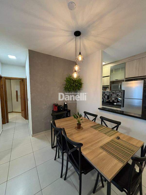 Apartamento à venda no Granjas Santa Terezinha: 