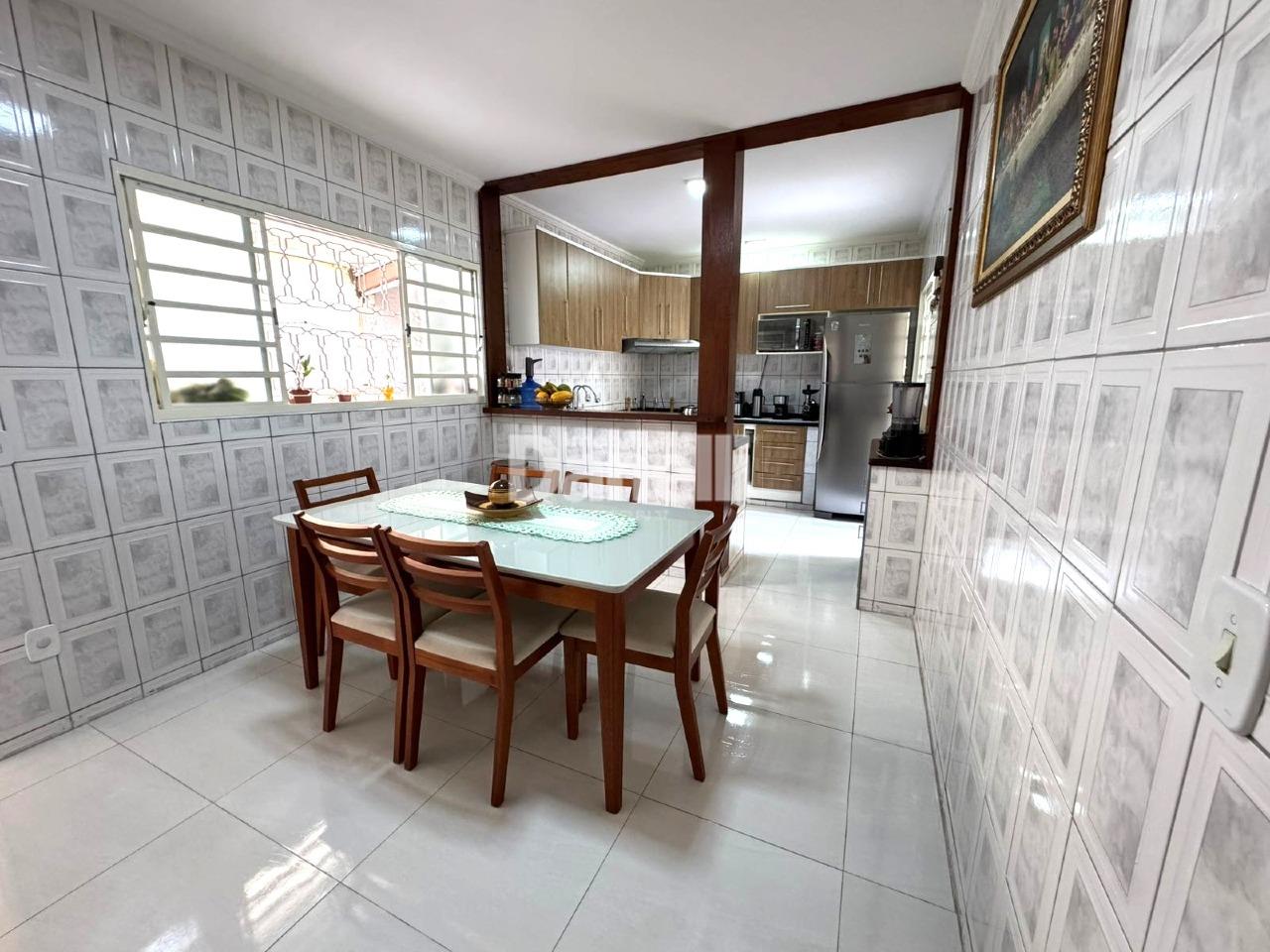 Sobrado à venda no Vila Aparecida: 