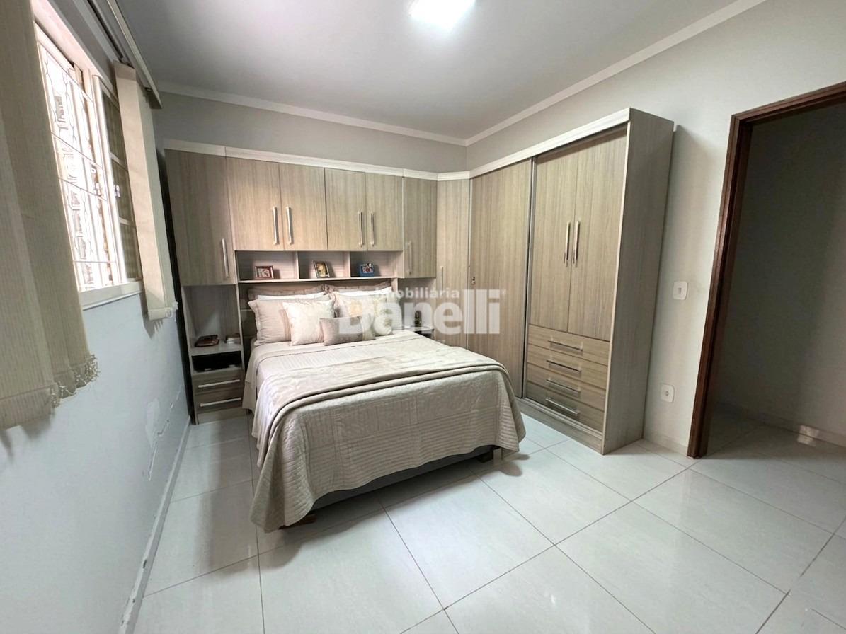 Sobrado à venda no Vila Aparecida: 