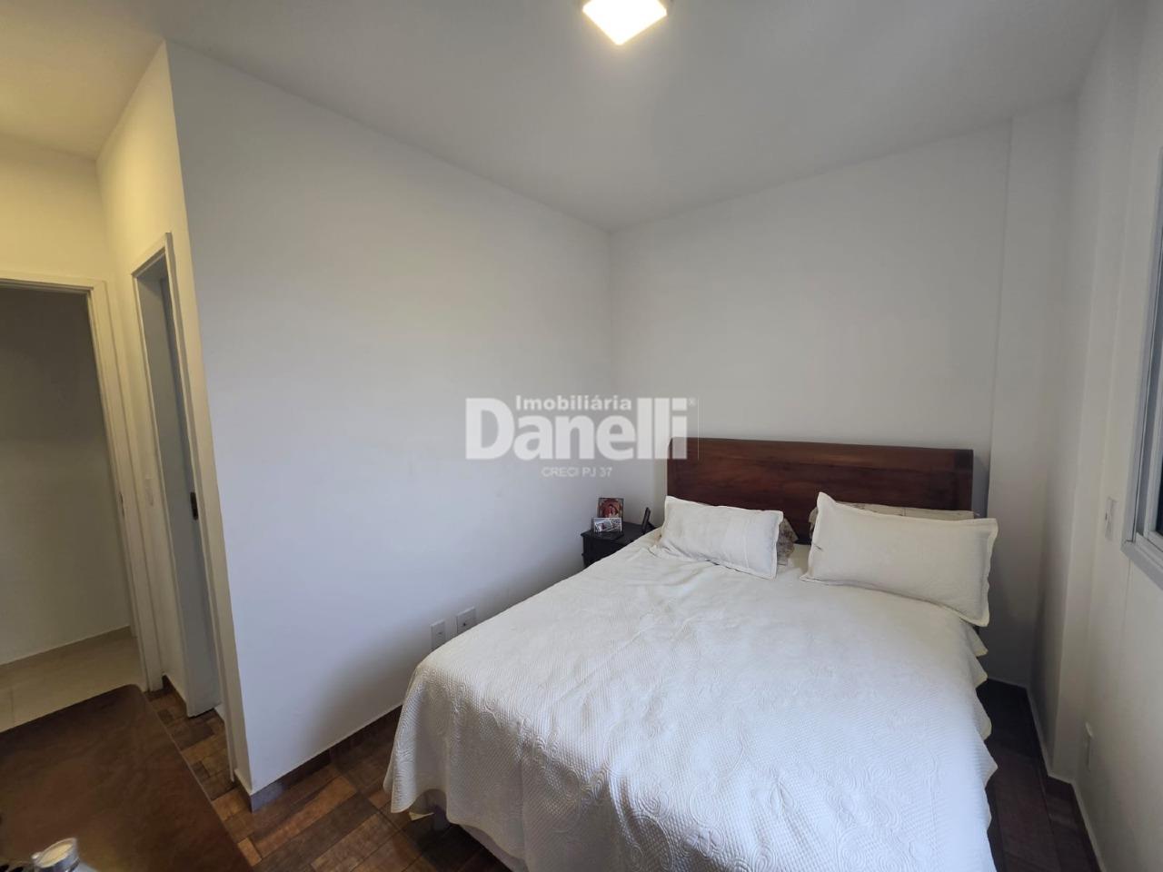 Apartamento à venda no Granjas Santa Terezinha: 