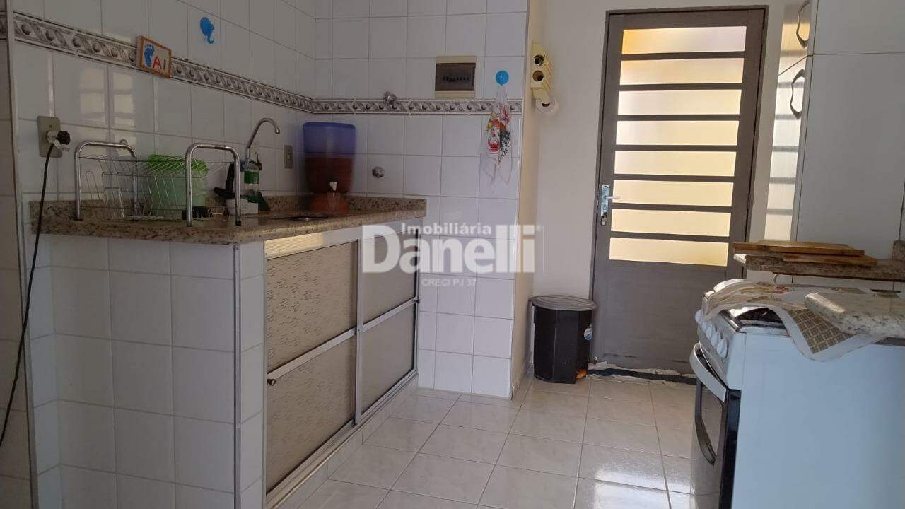 Casa em Condomínio à venda no Areao: 