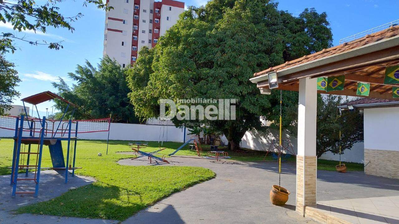Casa em Condomínio à venda no Areao: 