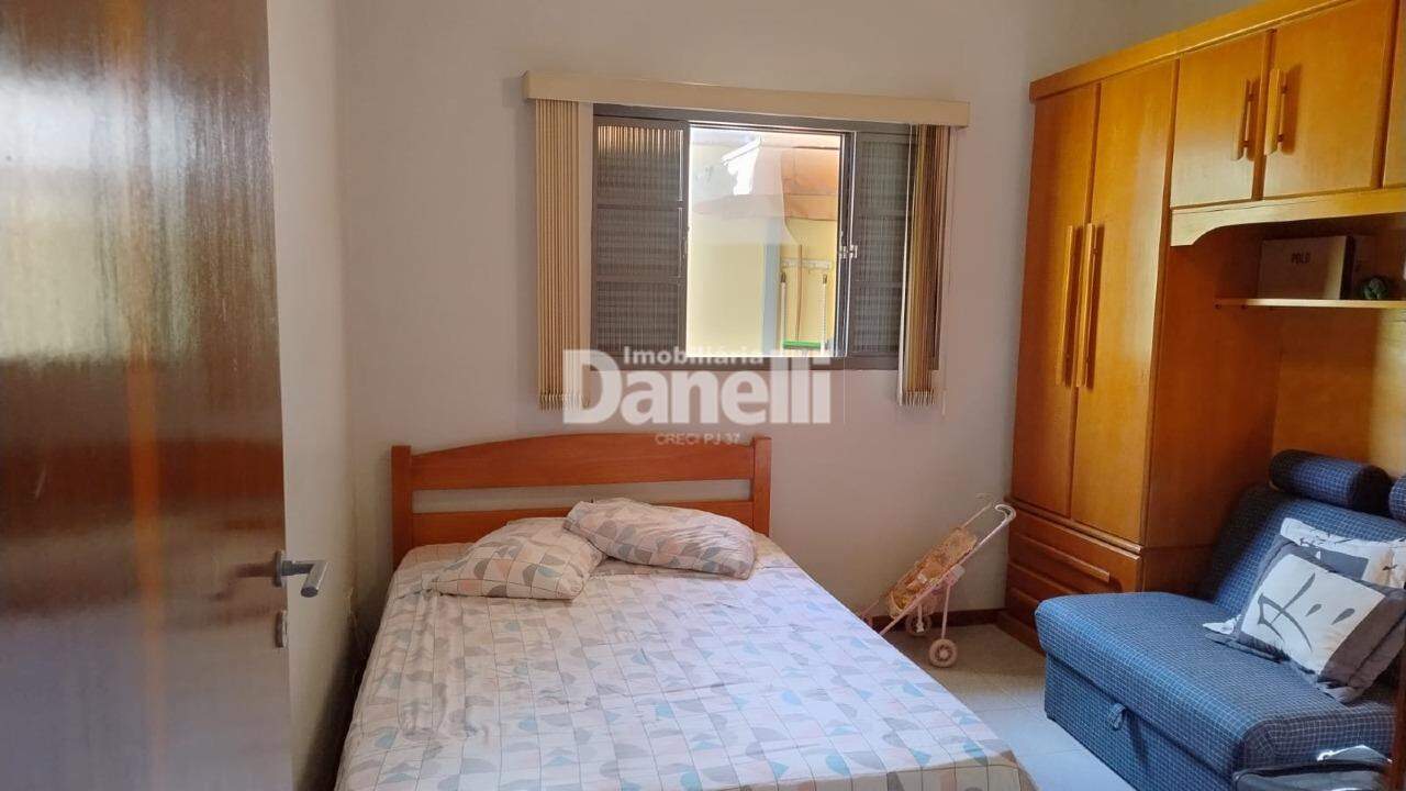 Casa em Condomínio à venda no Areao: 