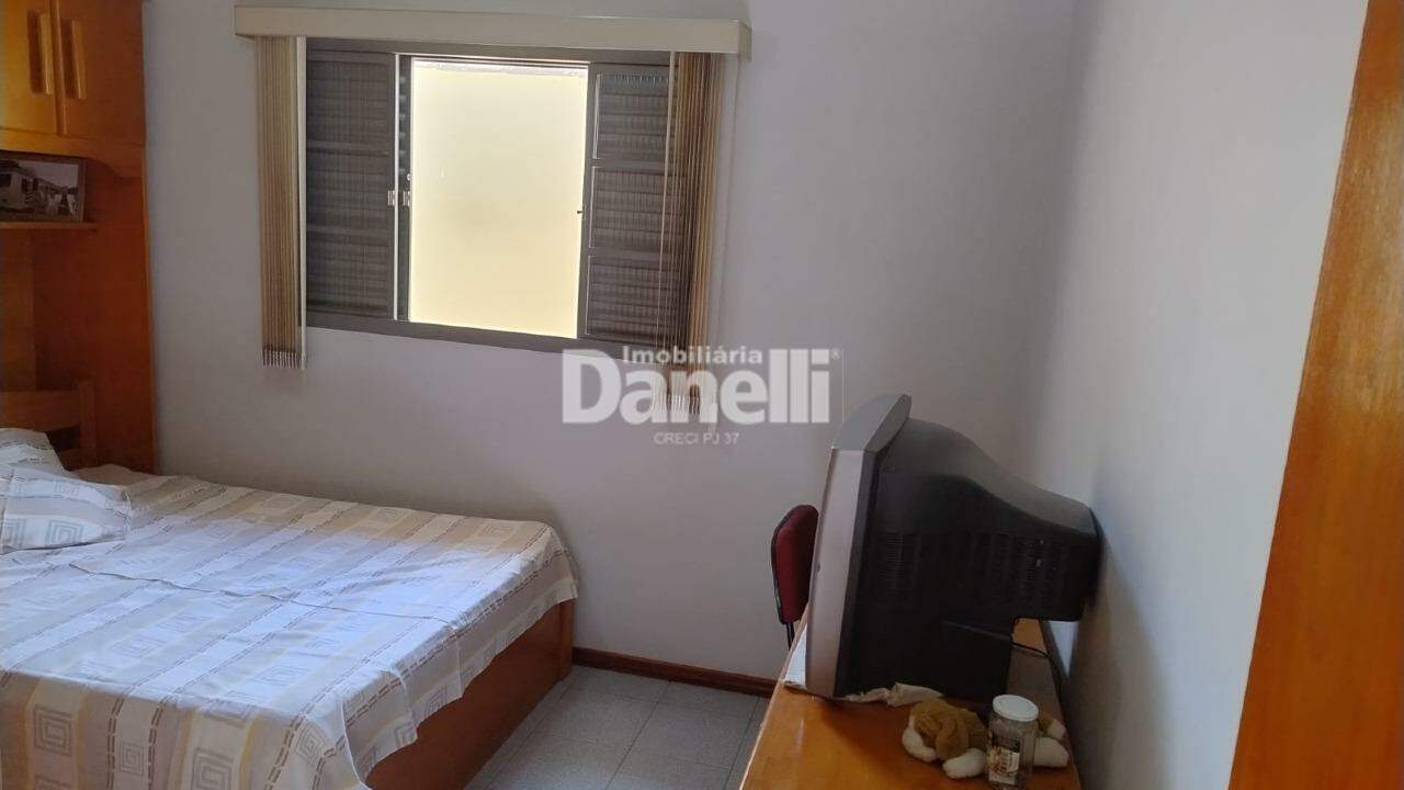 Casa em Condomínio à venda no Areao: 