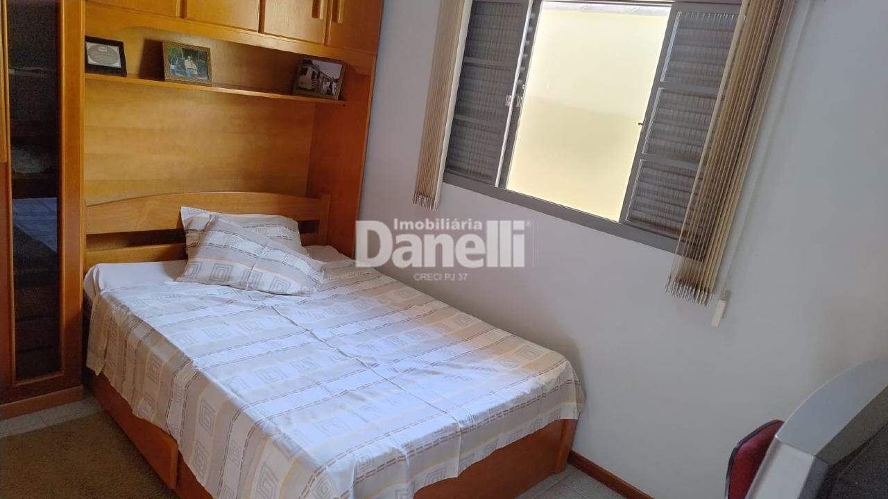 Casa em Condomínio à venda no Areao: 
