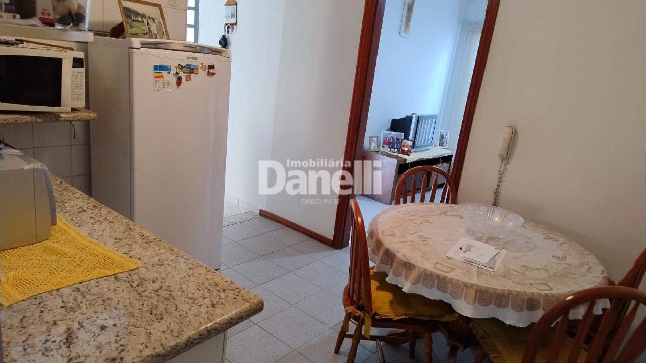 Casa em Condomínio à venda no Areao: 