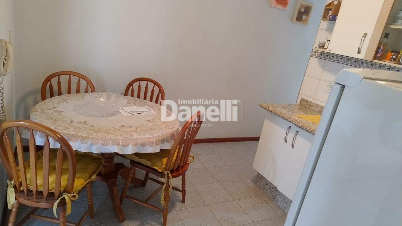 Casa em Condomínio à venda no Areao: 