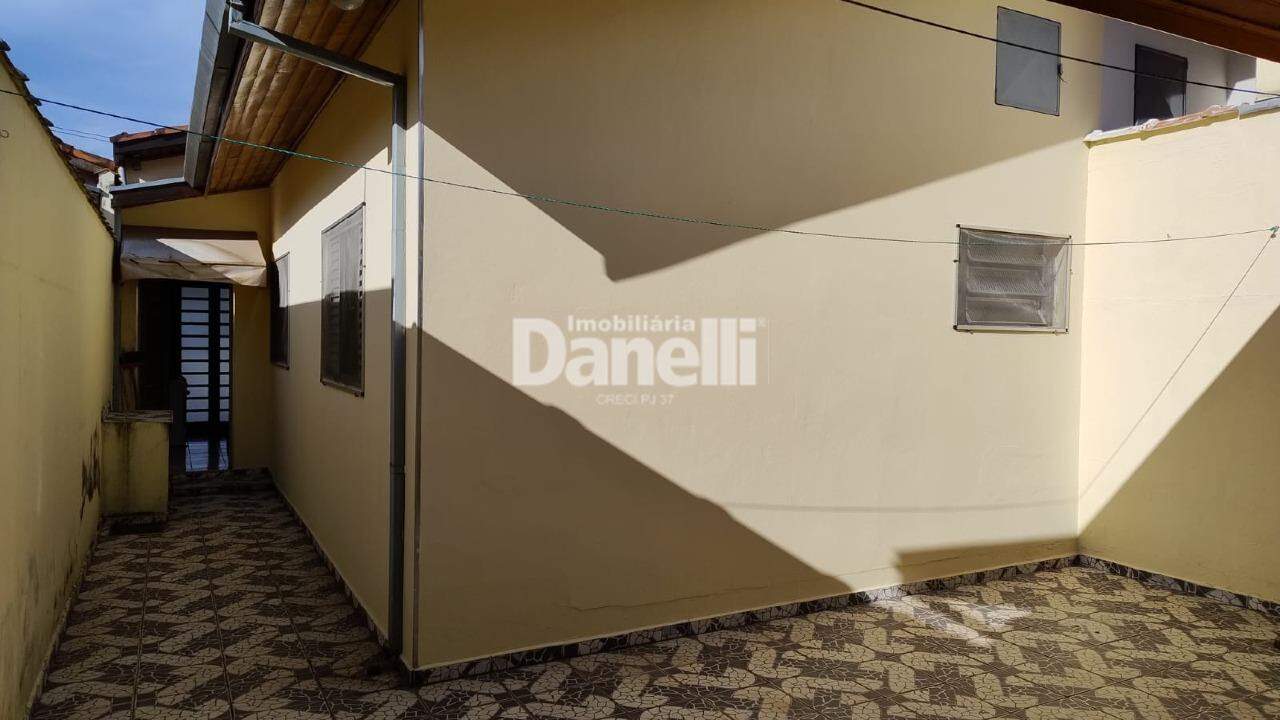 Casa em Condomínio à venda no Areao: 