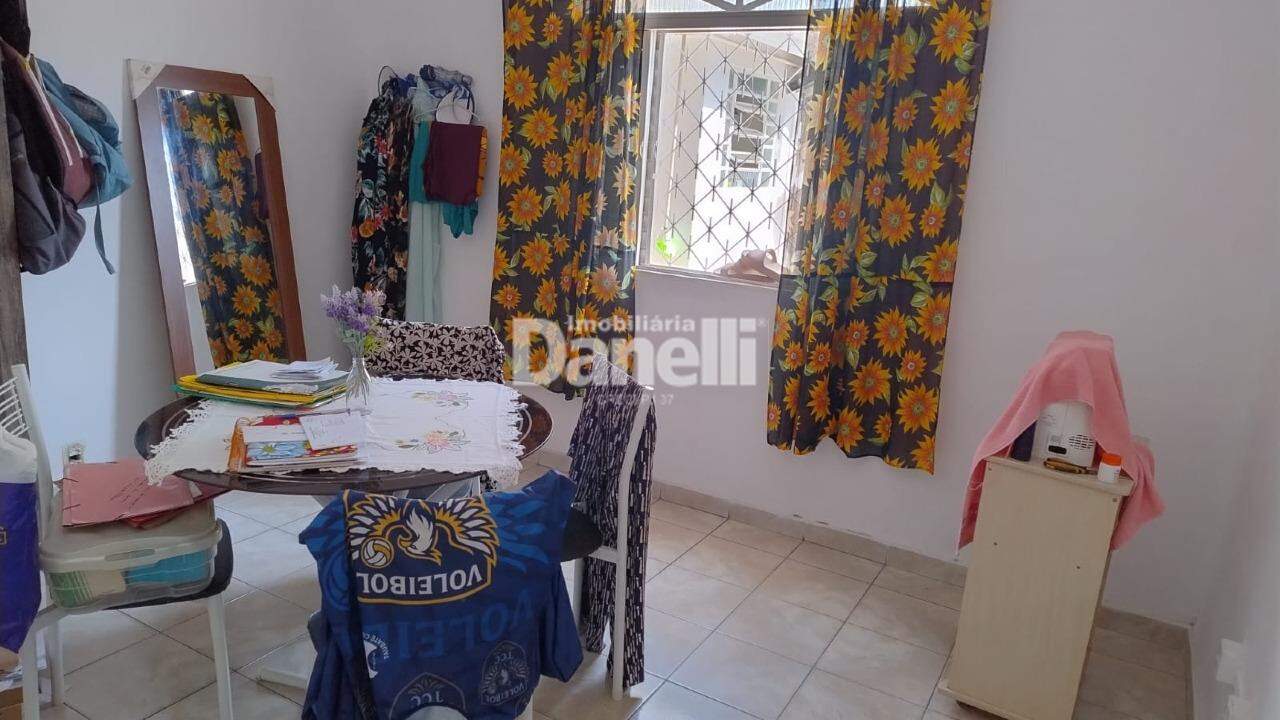 Casa à venda no Centro: 