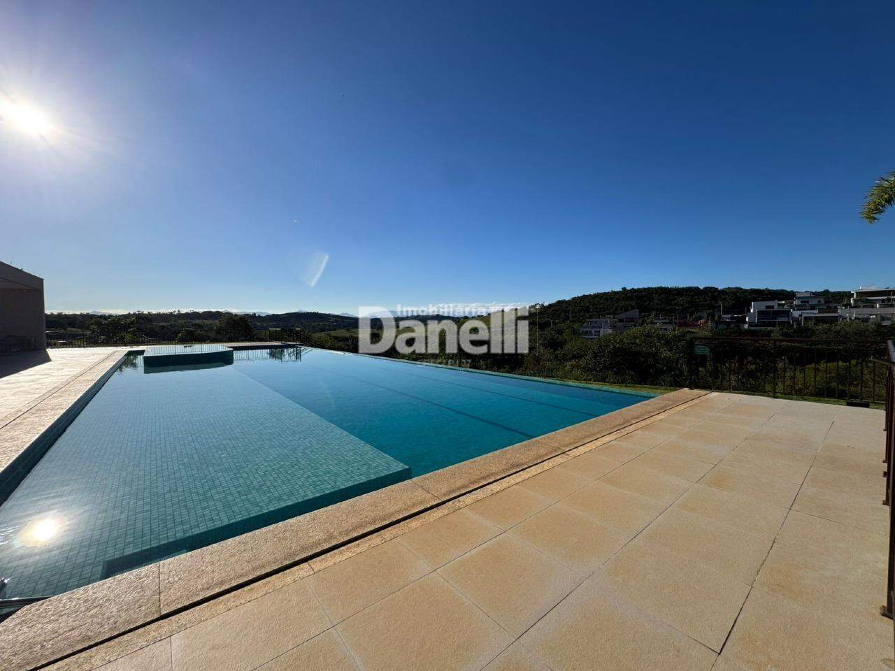 Sobrado à venda no Loteamento Residencial Fazenda Casa Grande: Piscina