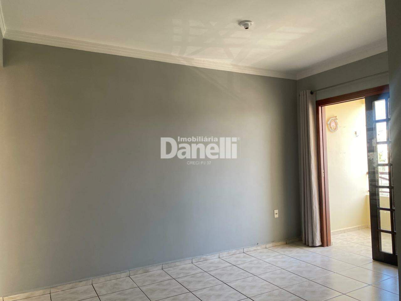 Apartamento para aluguel no Parque Santo Antônio: 