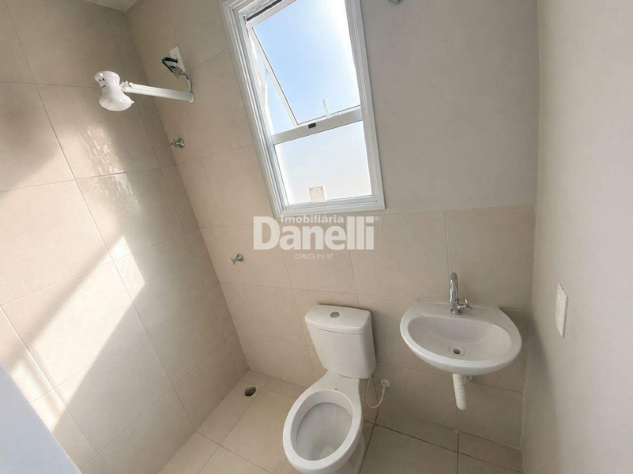 Casa em Condomínio à venda no Distrito Industrial do Una II: 