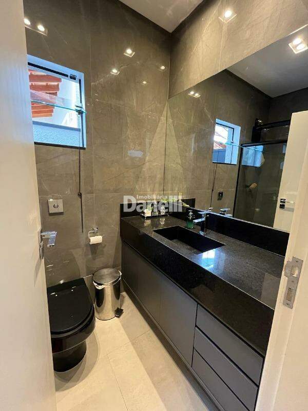 Casa em Condomínio à venda no Loteamento Residencial Morada do Visconde: 