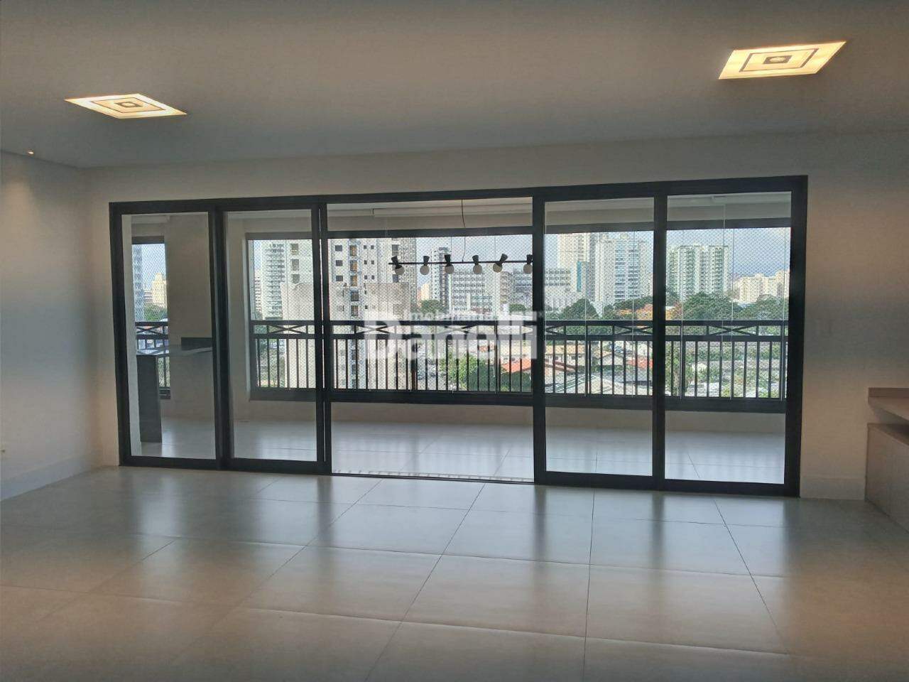 Apartamento à venda no Jardim das Nações: 