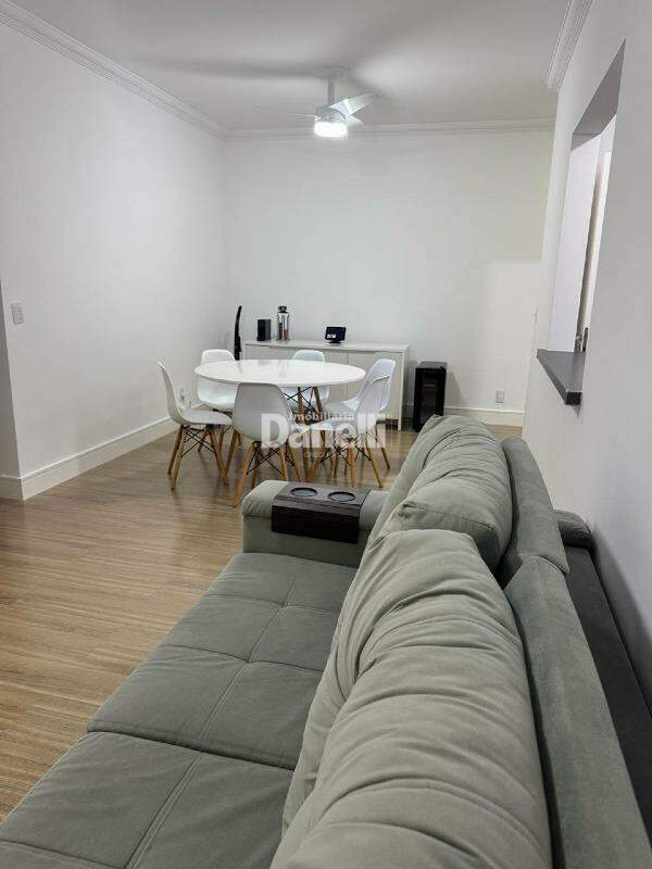 Apartamento à venda no Vila São José: 