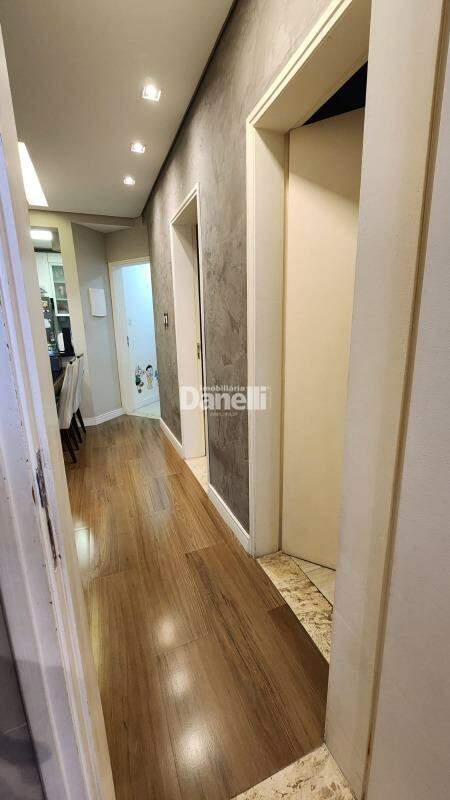 Apartamento à venda no Vila das Jabuticabeiras: corredor quartos 